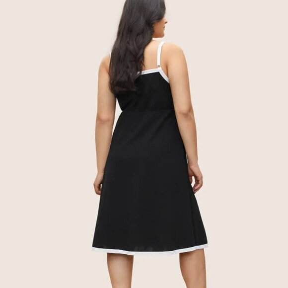 BloomChic Contrast Trim Adjustable Straps Dress - Picture 4 of 4